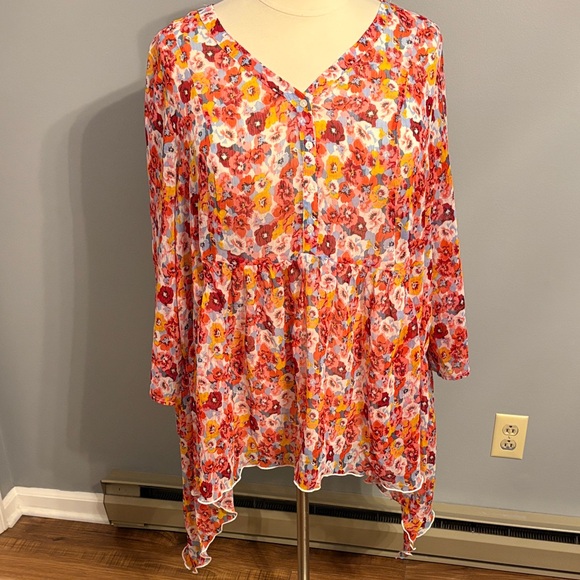 Lane Bryant Tops - Lane Bryant Floral V-Neck Tunic Top in Red, Pink, Yellow and Cream
